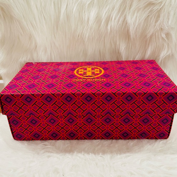 Tory Burch Shoe Box with Dust Bag and Tissue Paper Gift Box / Decor - Picture 4 of 4